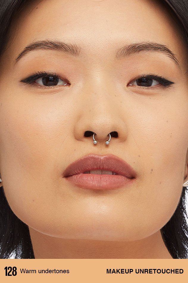 Super Stay® Lumi-Matte Foundation makeup Gallery